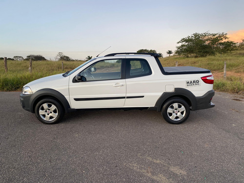 Fiat Strada 1.4 Hard Working Cab. Dupla Flex 3p