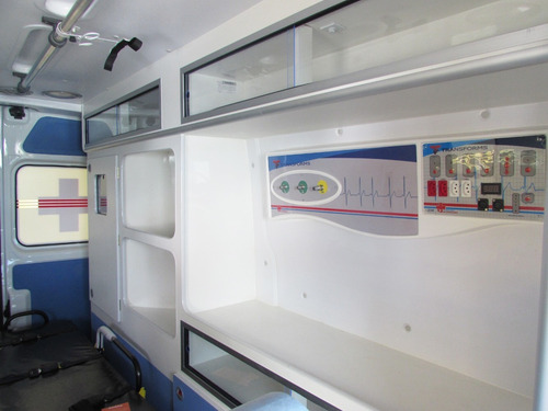 Imagem 7 de 14 de Renault Master Ambulância L2h2