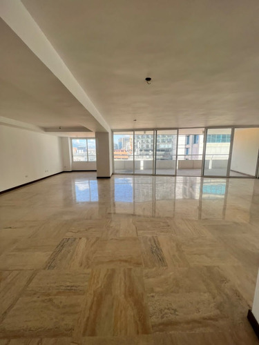 Apartamento En Las Mercedes 