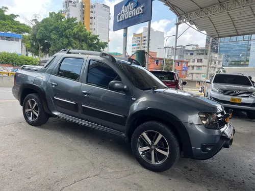 Renault Duster Oroch 2.0 Intens 4X4