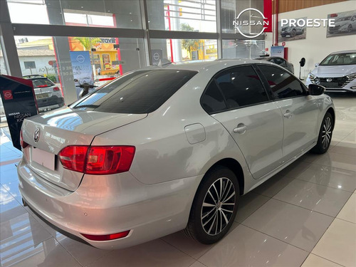 Volkswagen Jetta 2.0 Comfortline Flex 4p Manual