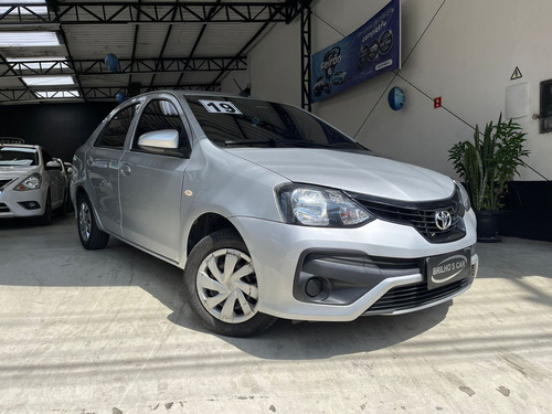 Toyota Etios Etios Sedan X 1.5 (Flex)