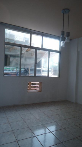 Ótimo Apartamento Com 2 Quartos (1 Suíte) Na Orla De Boa Viagem - Ap0153