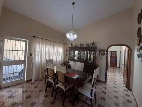 Imagen 12 de 15 de Leida Falcon Rentahouse Vende Casa En Las Chimeneas Valencia 22-4066 Lf