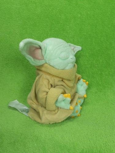 Peluche Baby Yoda Meditando, Grogu Star Wars (Usado)