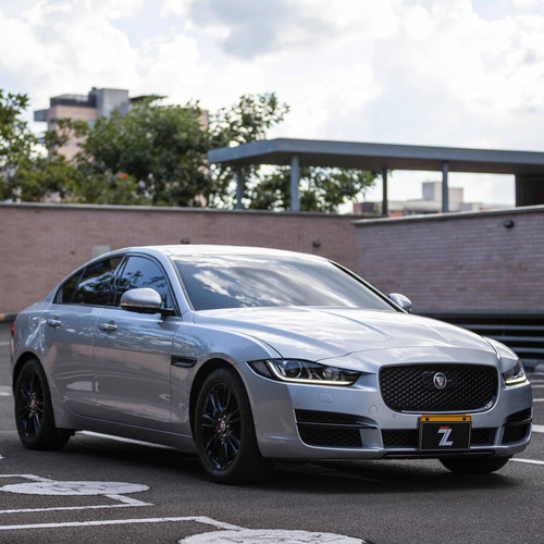 Jaguar Xe Prestige 2.0t