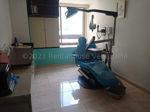 Imagen 7 de 10 de Oficina En Alquiler El Marques 22-6144 Renta House Los Samanes