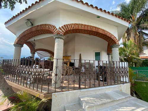Casa En Renta En Lomas De Cocoyoc Con Gran Vista Panorámica