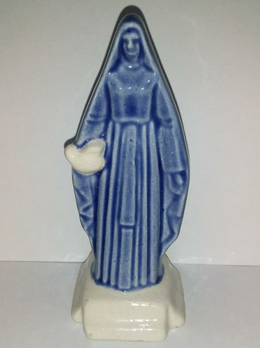 Figura De La Virgen De La Paz En Porcelana