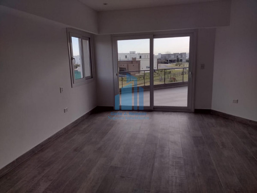 Venta Casa De 5 Ambientes En Country Terravista