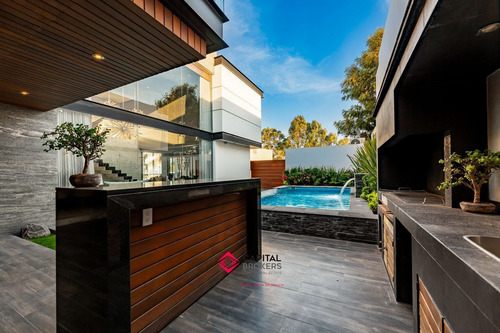 Casa De Lujo Con Alberca En Venta En Villa Verona