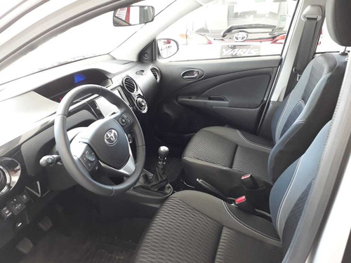 Toyota Etios Xls 6m/t 4p My21