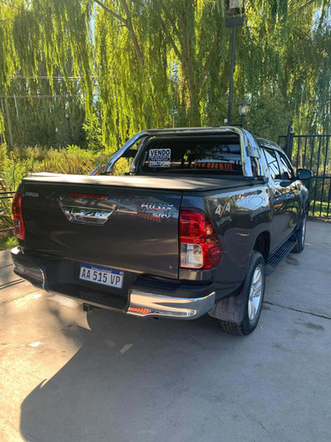 Toyota Hilux 2.8 Cd Srv 177cv 4x4 At 2016