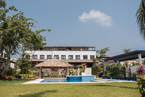 Venta Casa De Lujo 3 Recamaras 1 En Planta Baja