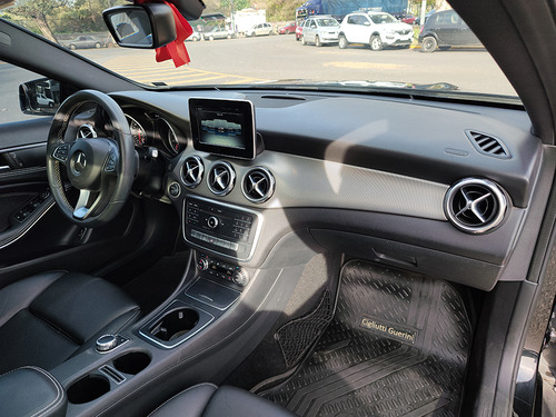 Mercedes-Benz Clase GLA 1.6 Gla200 Urban 156cv