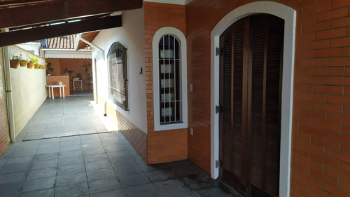 Imagem 9 de 30 de Casa Isolada 2 Dormitórios Interno, Mais 1 Dormitório Suite Na Edícula, Área De Churrascos E Festas Avarandado, Balneário Flórida Pertinho Do Mar! - Ca00027 - 70147982