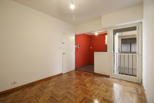 Venta Dos Ambientes Renovado En San Telmo Ideal Renta Inversor Estudiante U$ 52.000