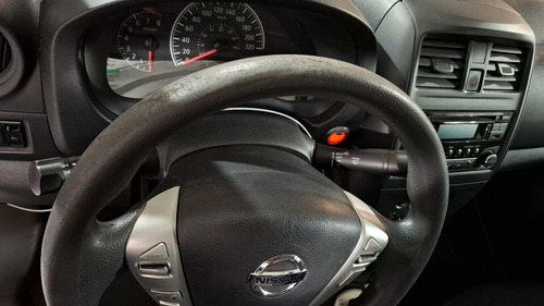 Nissan Versa 1.6 SENSE TA AC