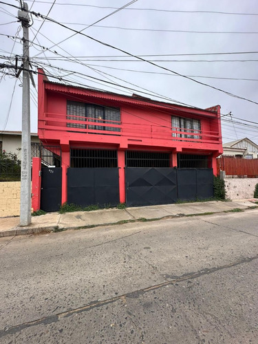 Vendo Inmueble Con 2 Casas Independientes, En Playa Ancha