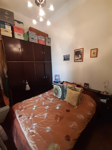 Ph 2 Ambientes Primer Piso Con Entrepiso Sobre Av Vieytes Barracas Venta