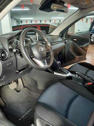 Imagen 7 de 11 de Toyota Yaris Ia 1.5