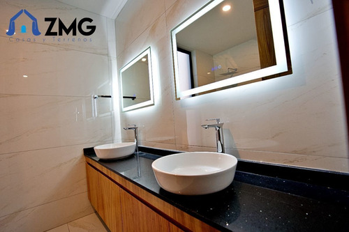 Casa De Lujo En Punto Sur Este #56, Con Roof Garden, Recorri