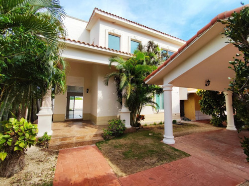 Oportunidad Casa  En Venta Playa Del Carmen, Res. Playa Magn