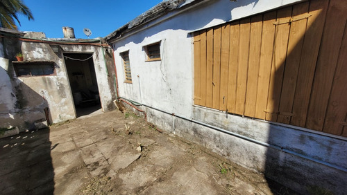 Vendo Lote 10 Por 30 Con Casa A Reciclar