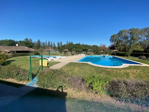 Casa Chalet En Alquiler En Santa María De Los Olivos, Malvinas Argentinas, G.b.a. Zona Norte