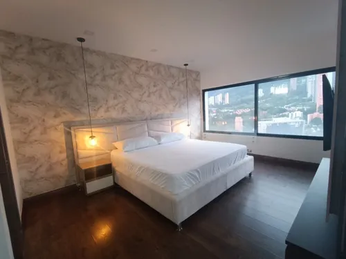 Apartamento En Arriendo Ubicado En El Poblado Sector San Lucas (27093).