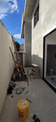 Sobrado Para Venda Em Guarapuava, Batel, 3 Dormitórios, 1 Suíte, 1 Banheiro - _2-1057597