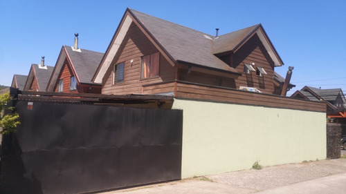 Excelente Casa Esquina En Sector Residencial Los Ángeles!!!