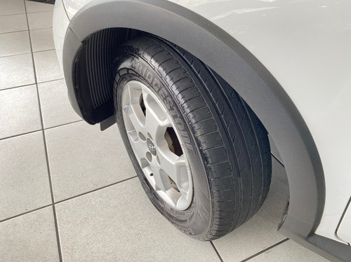 Imagem 13 de 15 de Hyundai Hb20x 1.6 16v Premium 2015