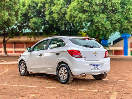 Imagem 6 de 10 de Chevrolet Onix 10mt Joye