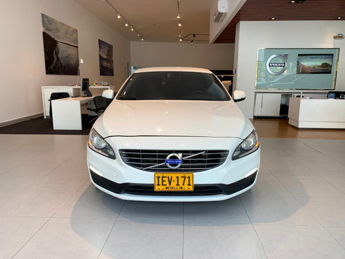 Volvo S 60 Kinetic 1600turbo Aut 4x2 180 Hp