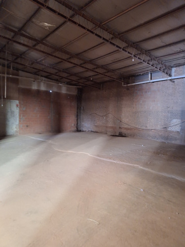 Galpon Moreno Ctro Norte 700m2
