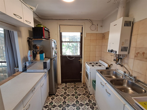 Casa En Venta 4 Dorm. 3 B En Macul (a 1 Cuadra De Vic. Mac)