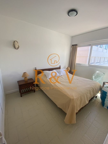 Imagen 4 de 6 de Venta, Permuta Y Venta Temporario - Apartamento En La Península Con Cochera