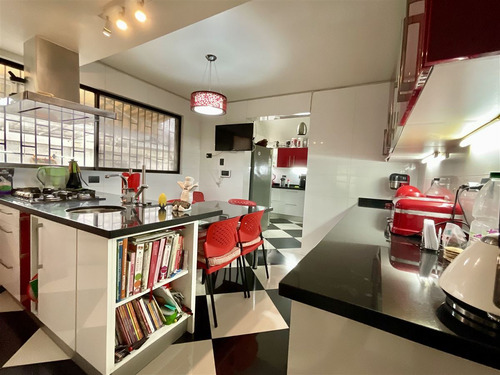 Casa En Venta Sin Comisión De 7 Dorm. En Las Condes