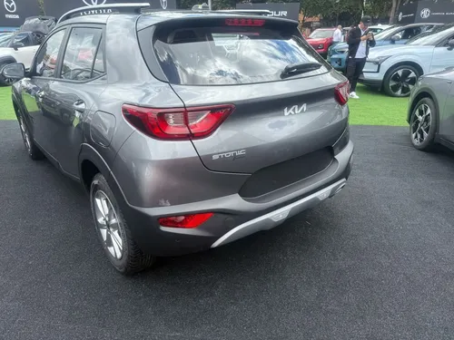 Kia Stonic Desire Mod 2026 Hibdrido Soat Gratis