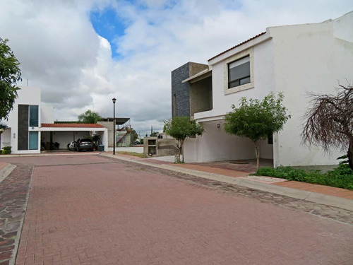 Imagen 2 de 14 de Casa En Renta En Qro Corregidora Pedregal De Schoenstatt Gc