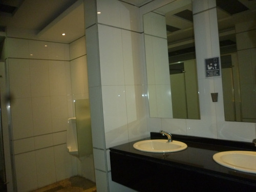 Imagen 10 de 14 de Alquiler Local Comercial En La Urbina