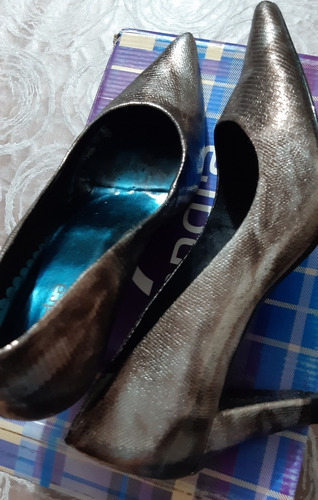 Zapatos Sandalias Doradas Dama Talle 36 C/taco Divinas (Usado)