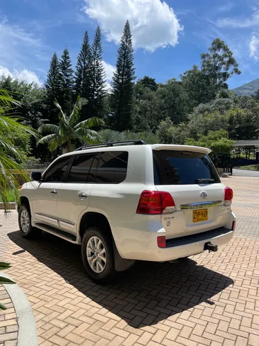 Toyota Land Cruiser 4.5 Imperial Lc200 Diésel