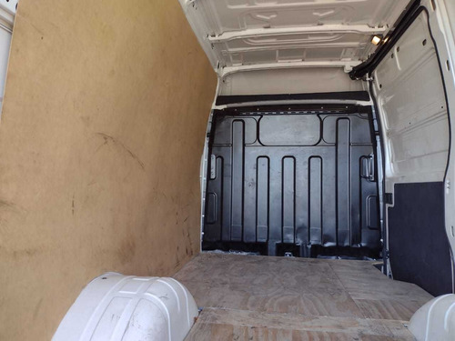 Imagen 12 de 12 de Iveco Daily 2020 3.0 Furgon 55c16 H2 155cv 12.3m3 3300