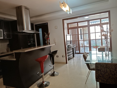 Townhouse Sector Parque Naguanagua Res. Villa Nueva. Vende Crismelia Castillo