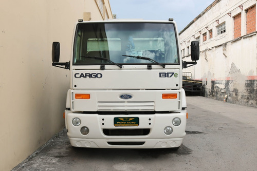 Imagem 2 de 14 de Ford Cargo 1317e