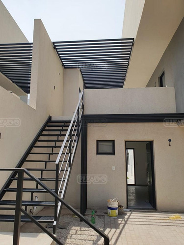 Duplex En Venta Ubicado En Altos Del Encuentro, Benavidez, Tigre