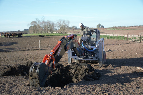 Implemento Excavador Professional Pecari Para Minicargadora