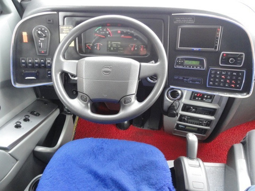 Imagem 12 de 16 de Ônibus Executivo Marcopolo Ld Volvo B420 R 2016 44 Lugares